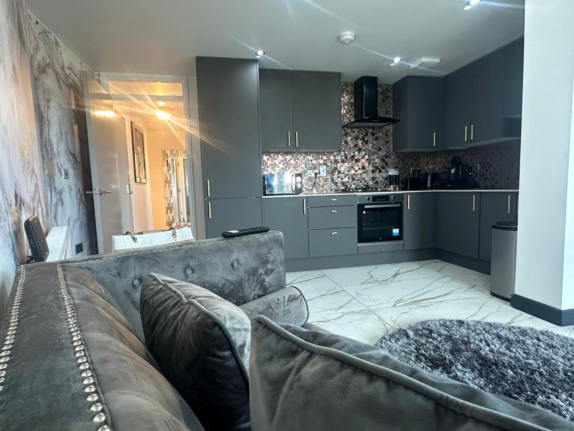 Two Bed Apartment With Balcony Slough,Windsor,Legoland Eksteriør billede